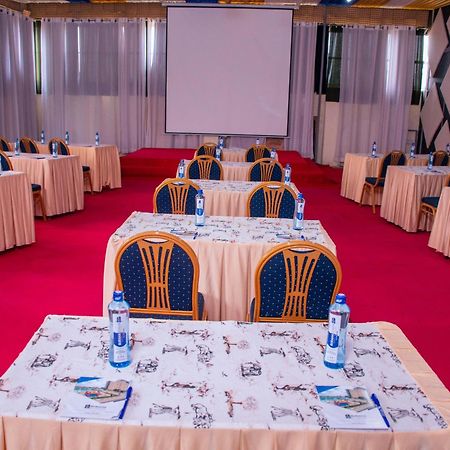 Buraha Zenoni Hotel And Resort Nakuru Exteriör bild