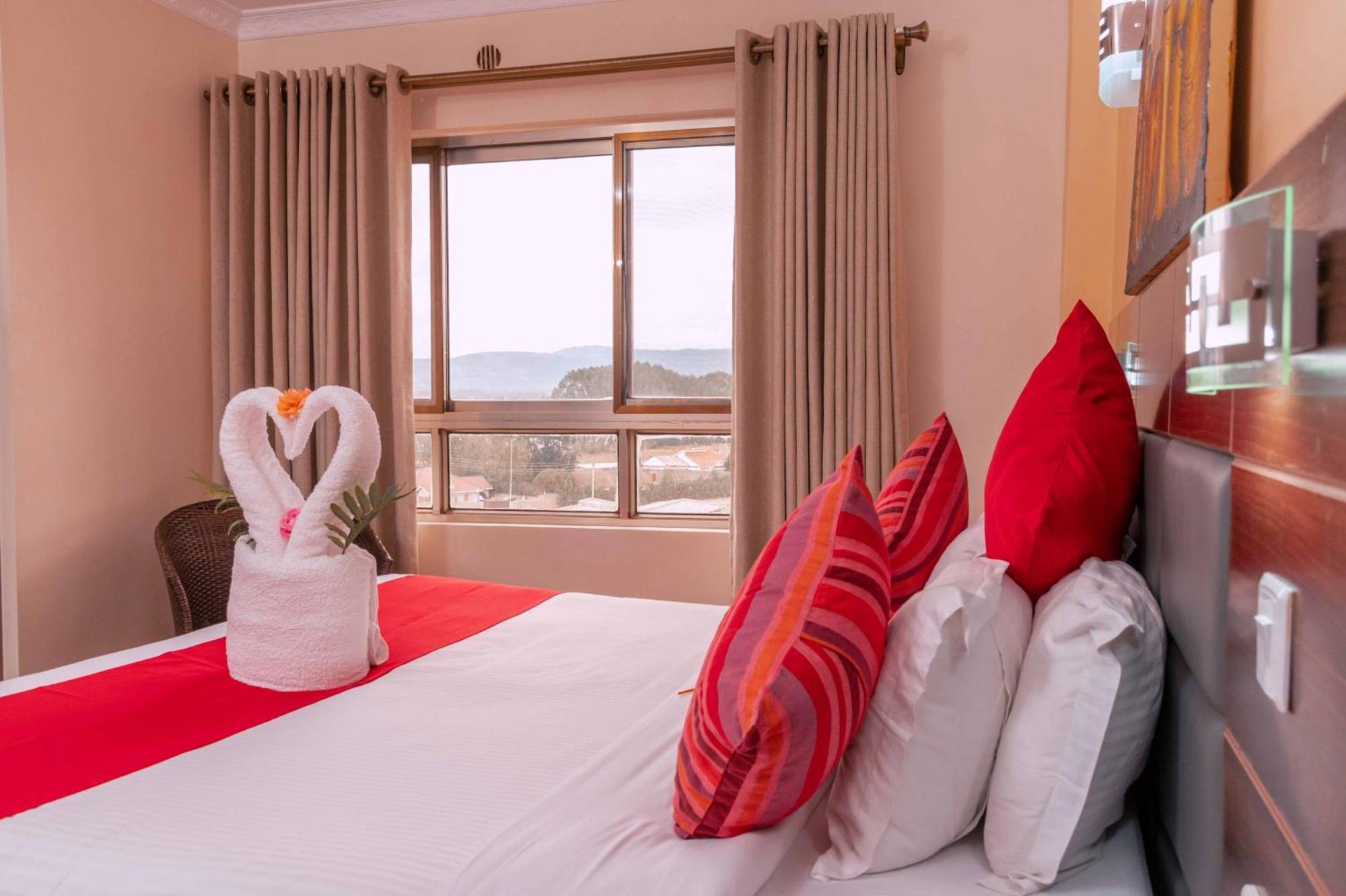 Buraha Zenoni Hotel And Resort Nakuru Exteriör bild