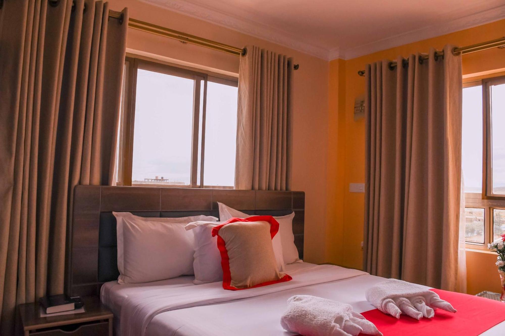 Buraha Zenoni Hotel And Resort Nakuru Exteriör bild
