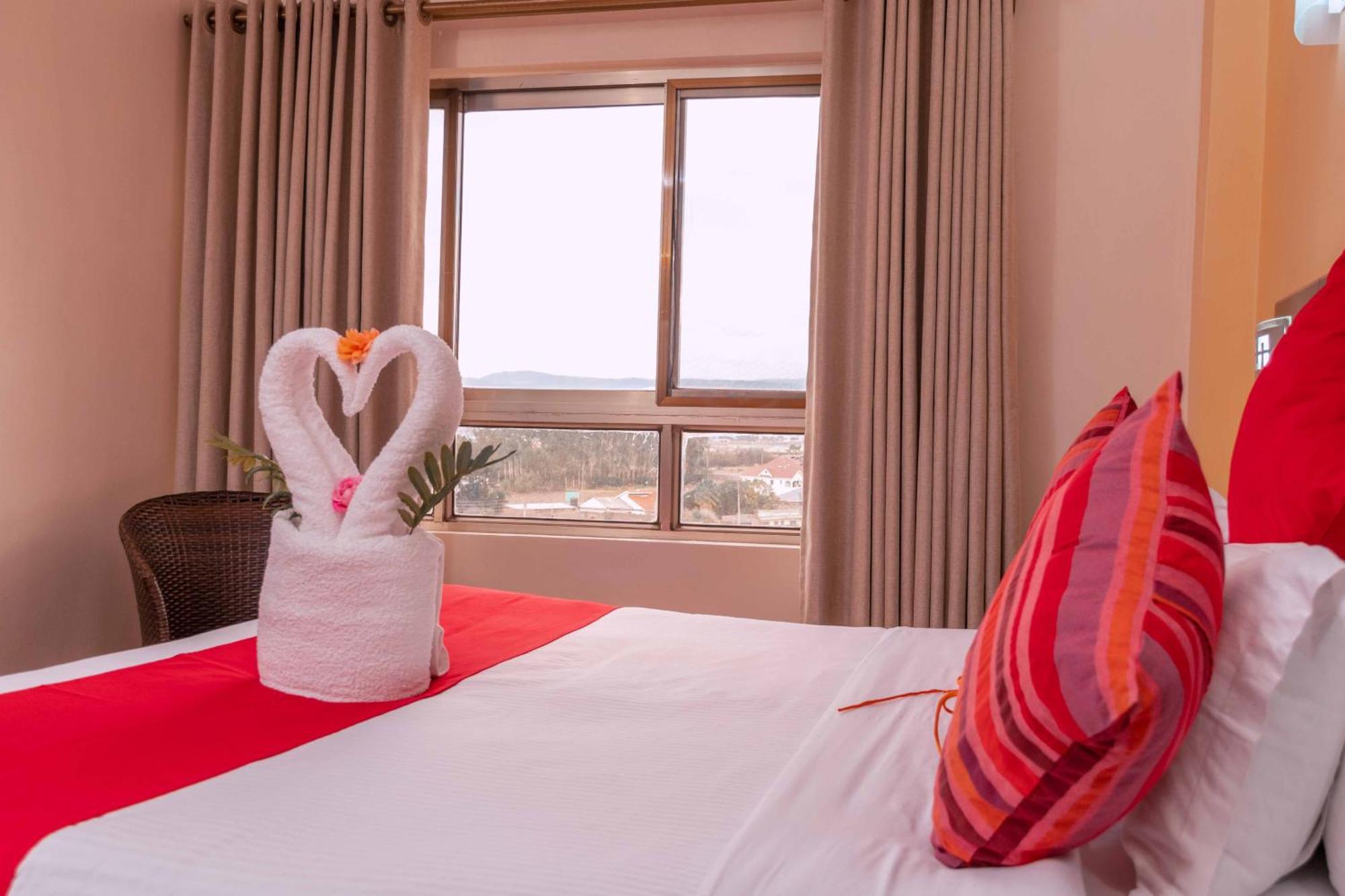 Buraha Zenoni Hotel And Resort Nakuru Exteriör bild