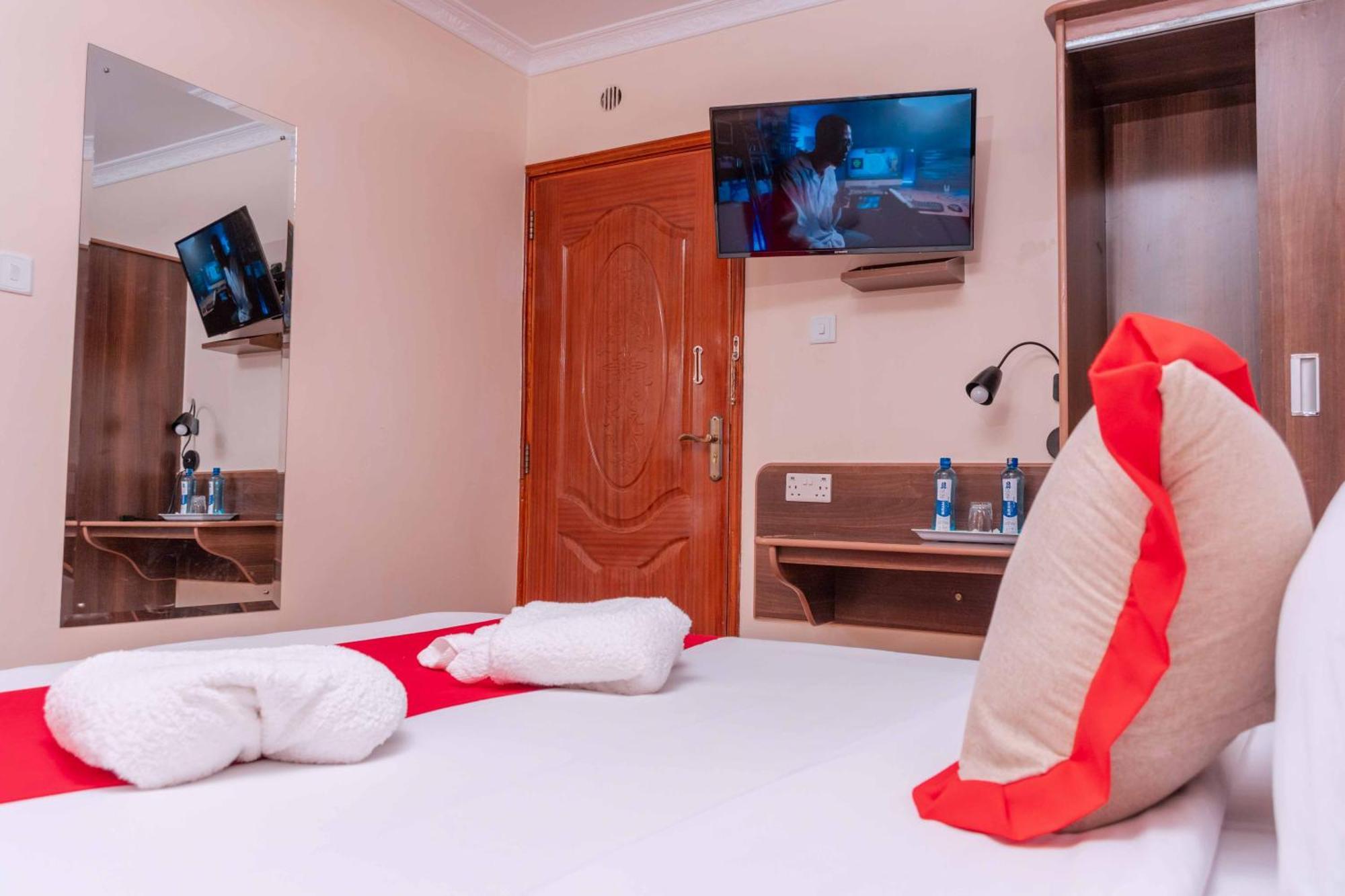Buraha Zenoni Hotel And Resort Nakuru Exteriör bild