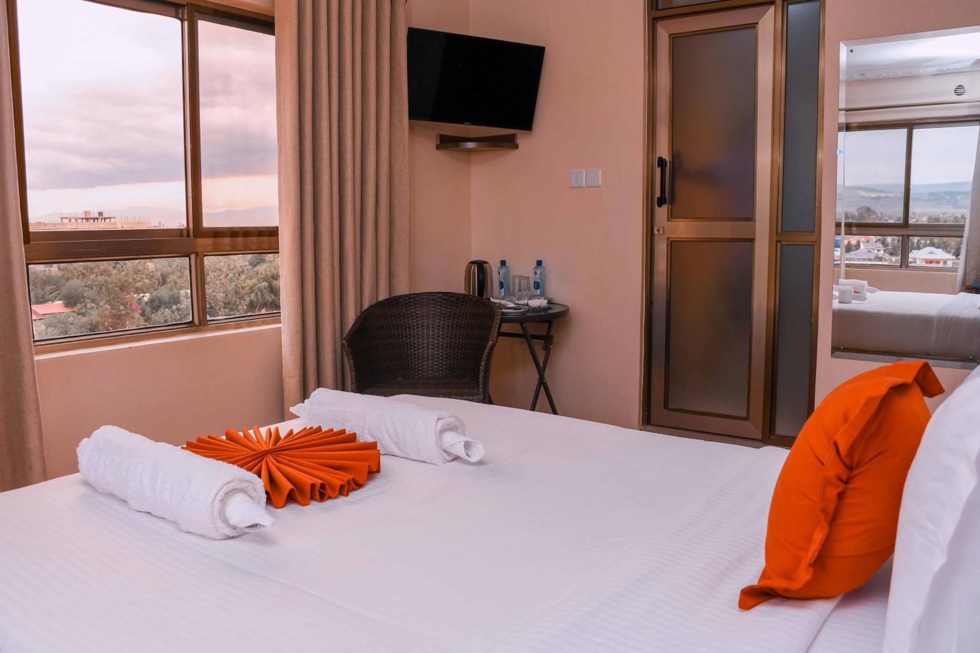 Buraha Zenoni Hotel And Resort Nakuru Exteriör bild