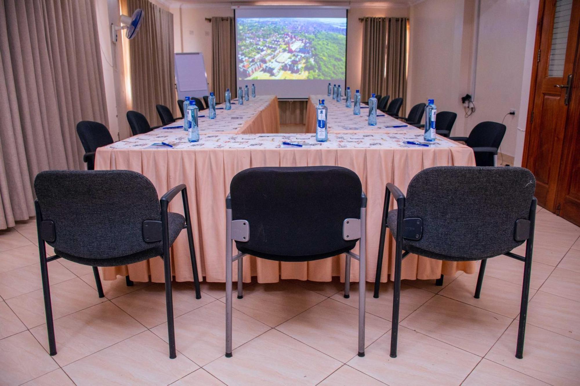 Buraha Zenoni Hotel And Resort Nakuru Exteriör bild